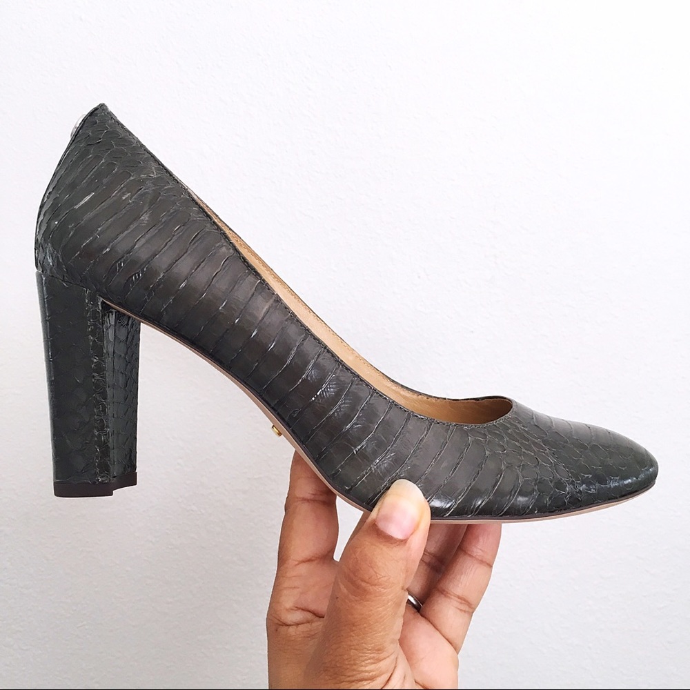 Classic Women's Dark Gray Textured Block Heel Pumps